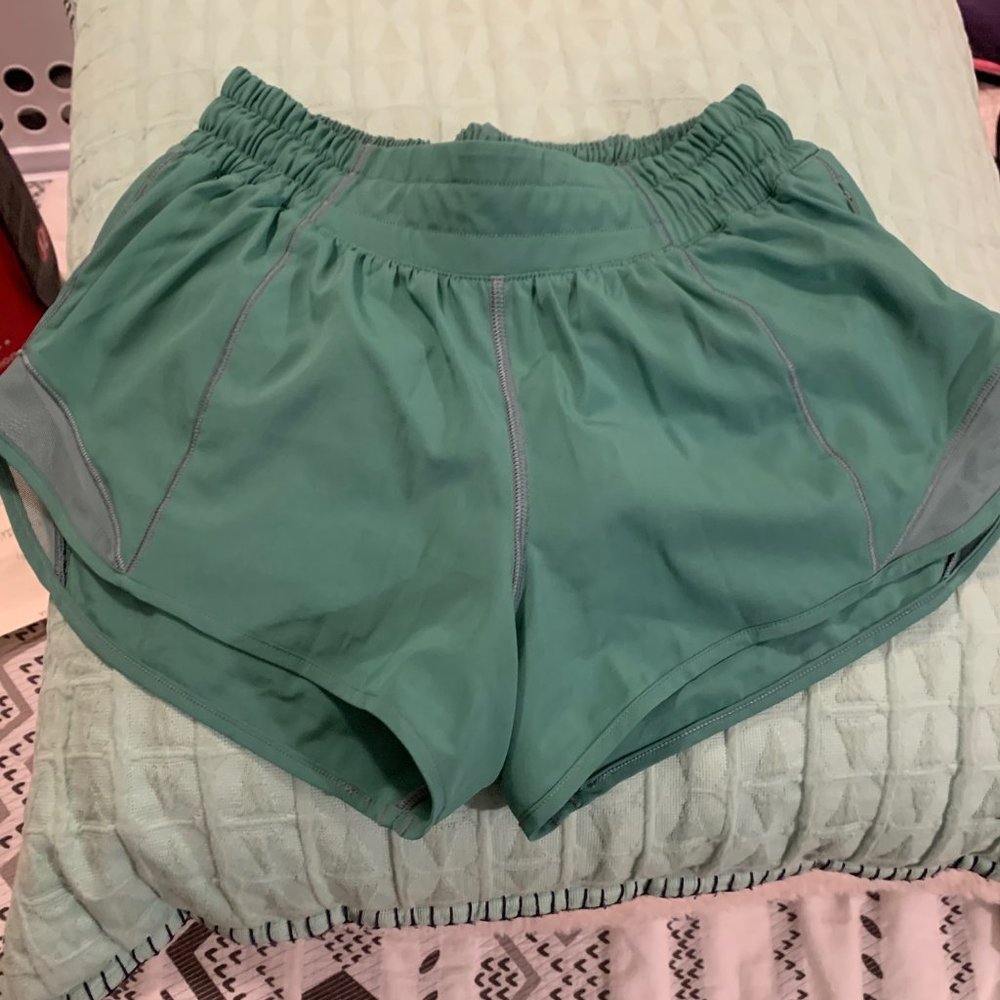 Lululemon Hotty Hot Short II 2.5" - Tidewater Teal